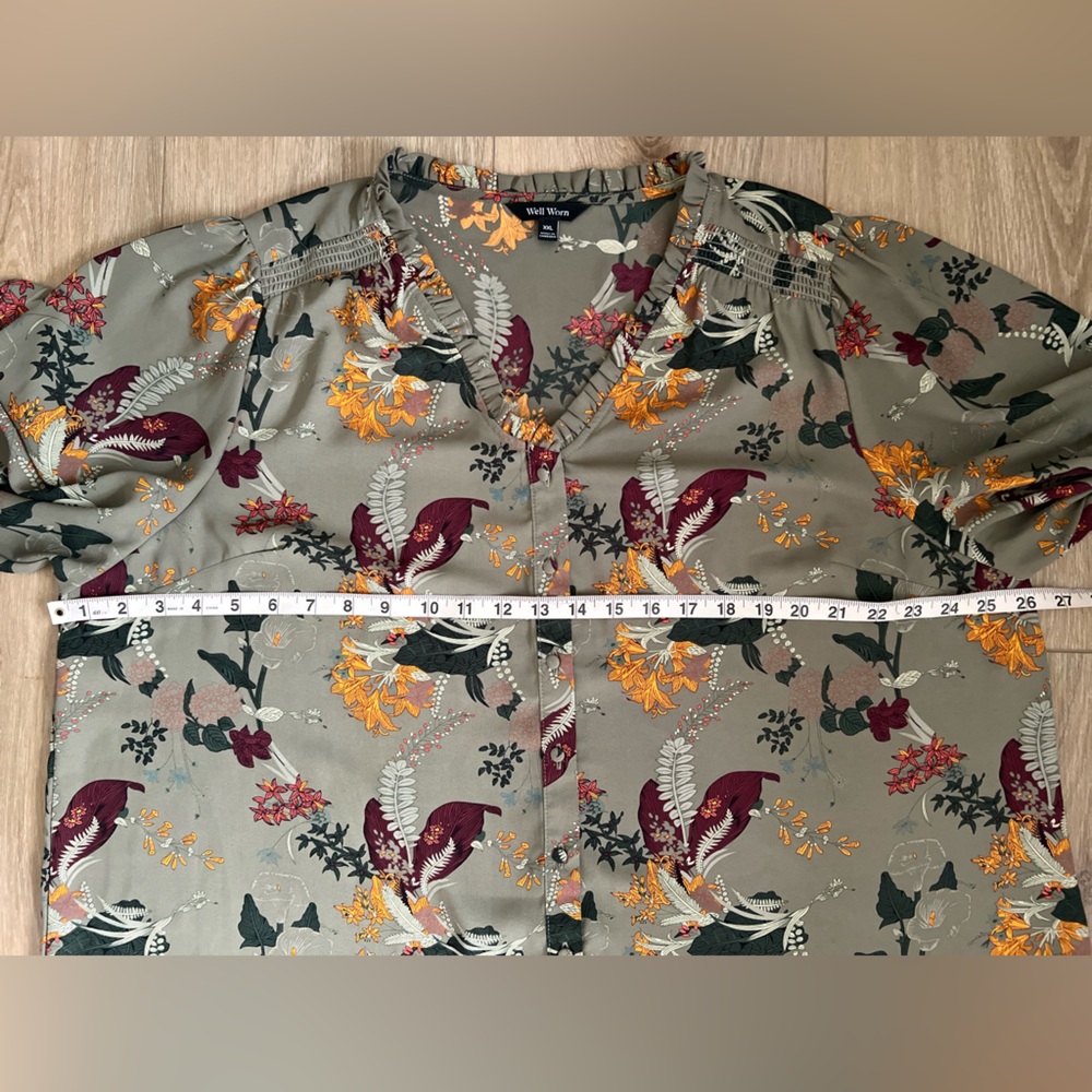 WELL WORN Floral Ruffle Neck Button Front Blouse EUC - Picture 6 of 9